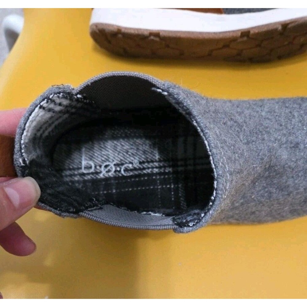 b.o.c. Gray Felt Chelsea Sneaker Booties Plaid Lined Women’s 9.5” Insole - Picture 3 of 9